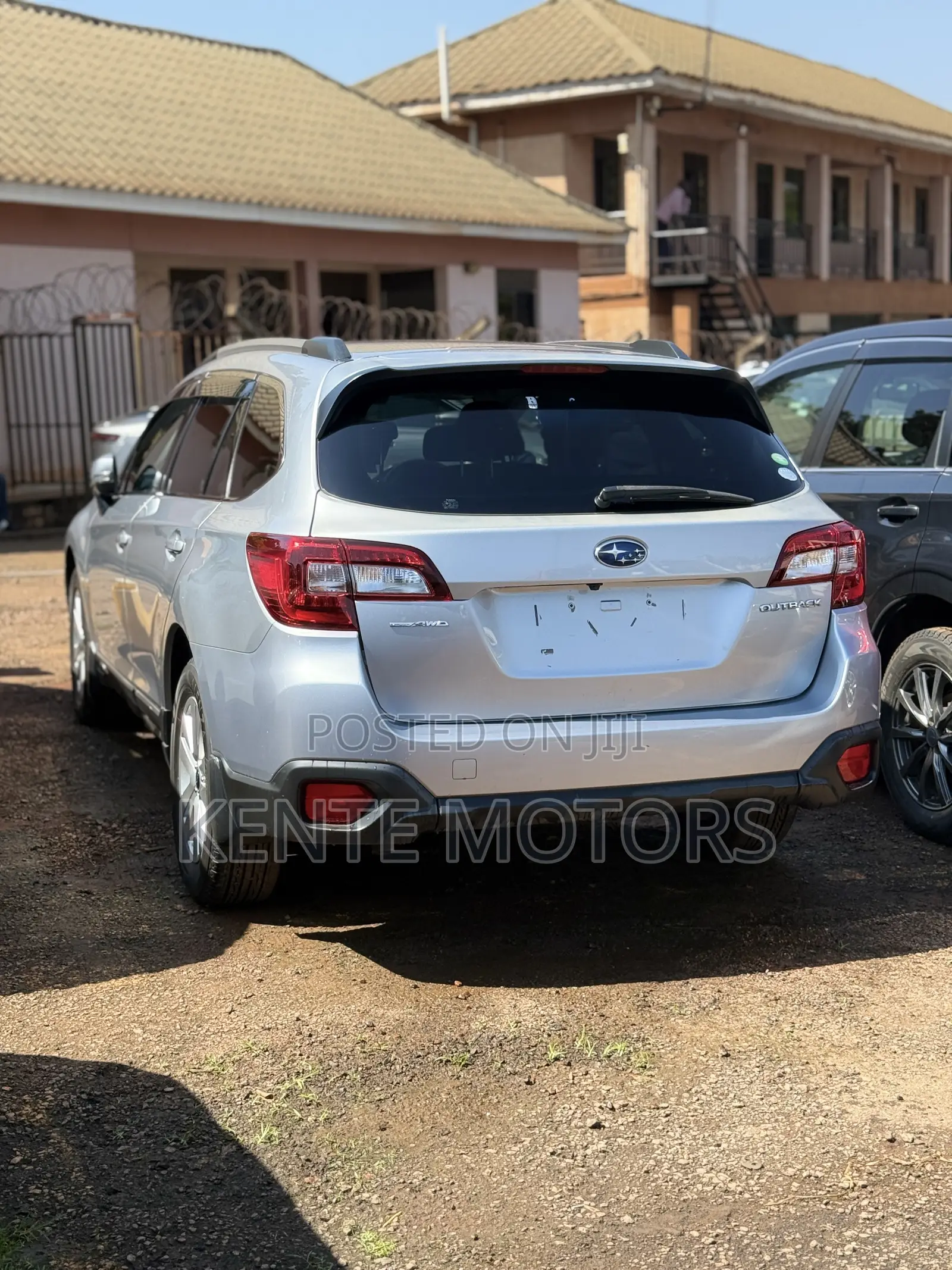 Subaru Outback 2.5i 4dr Wagon AWD (2.5L 4cyl CVT) 2015 Silver