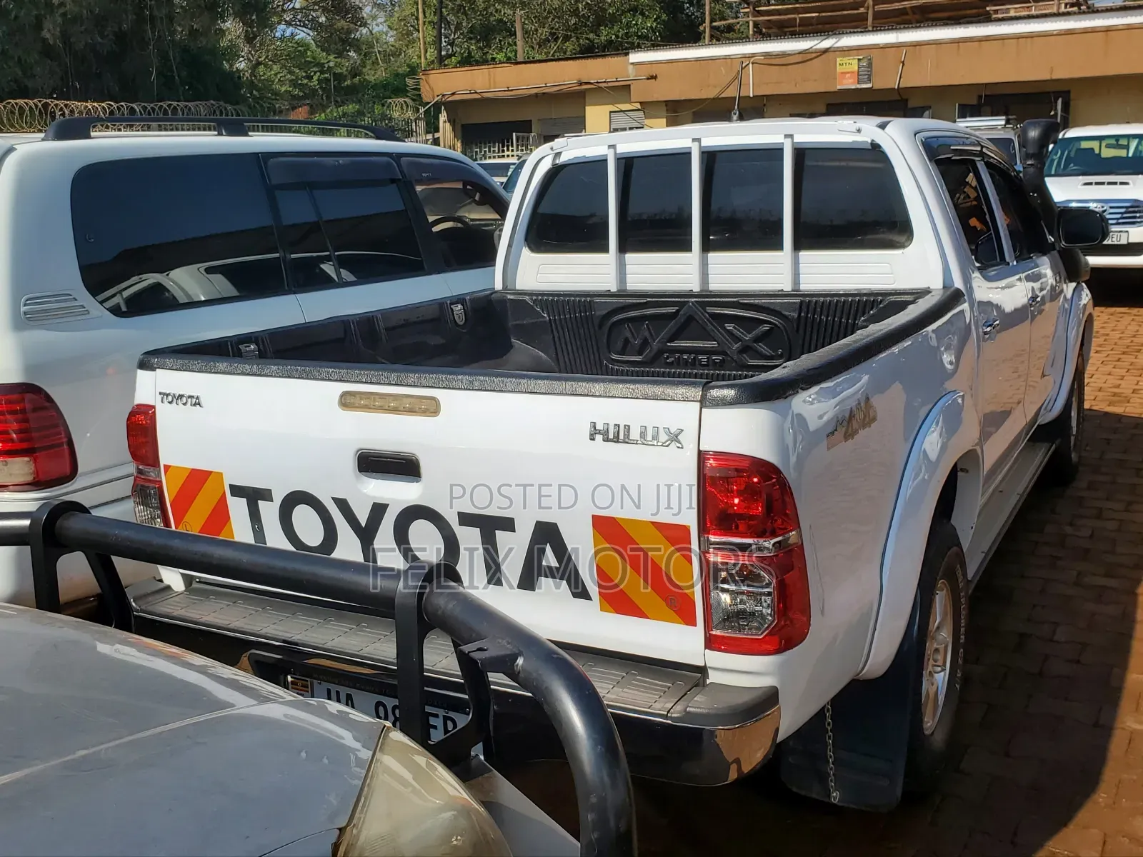 Toyota Hilux 2014 White
