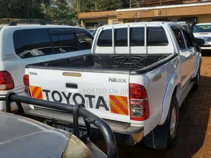 Toyota Hilux 2014 White