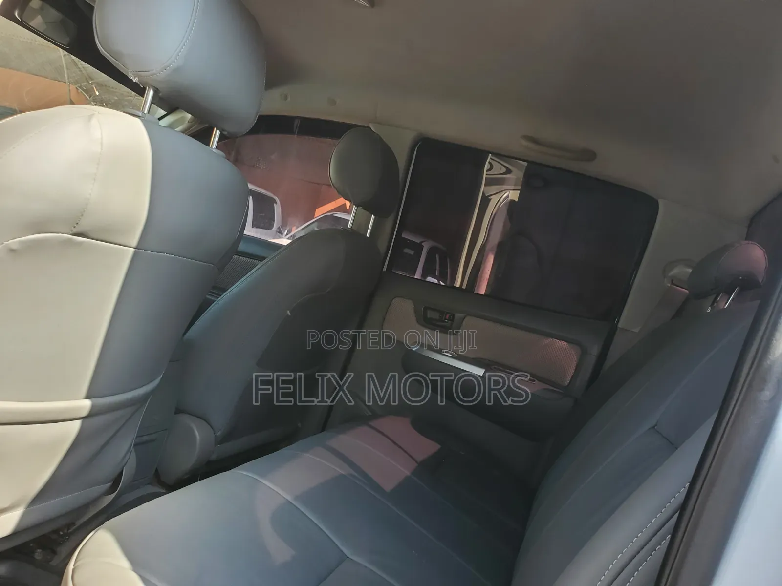 Toyota Hilux 2014 White