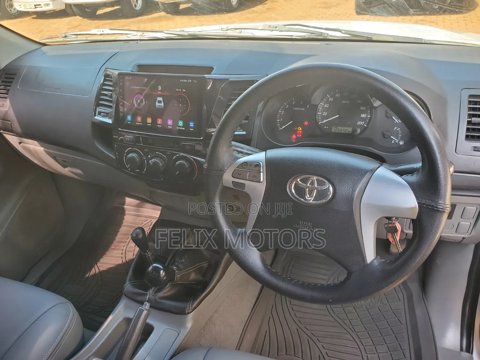 Toyota Hilux 2014 White