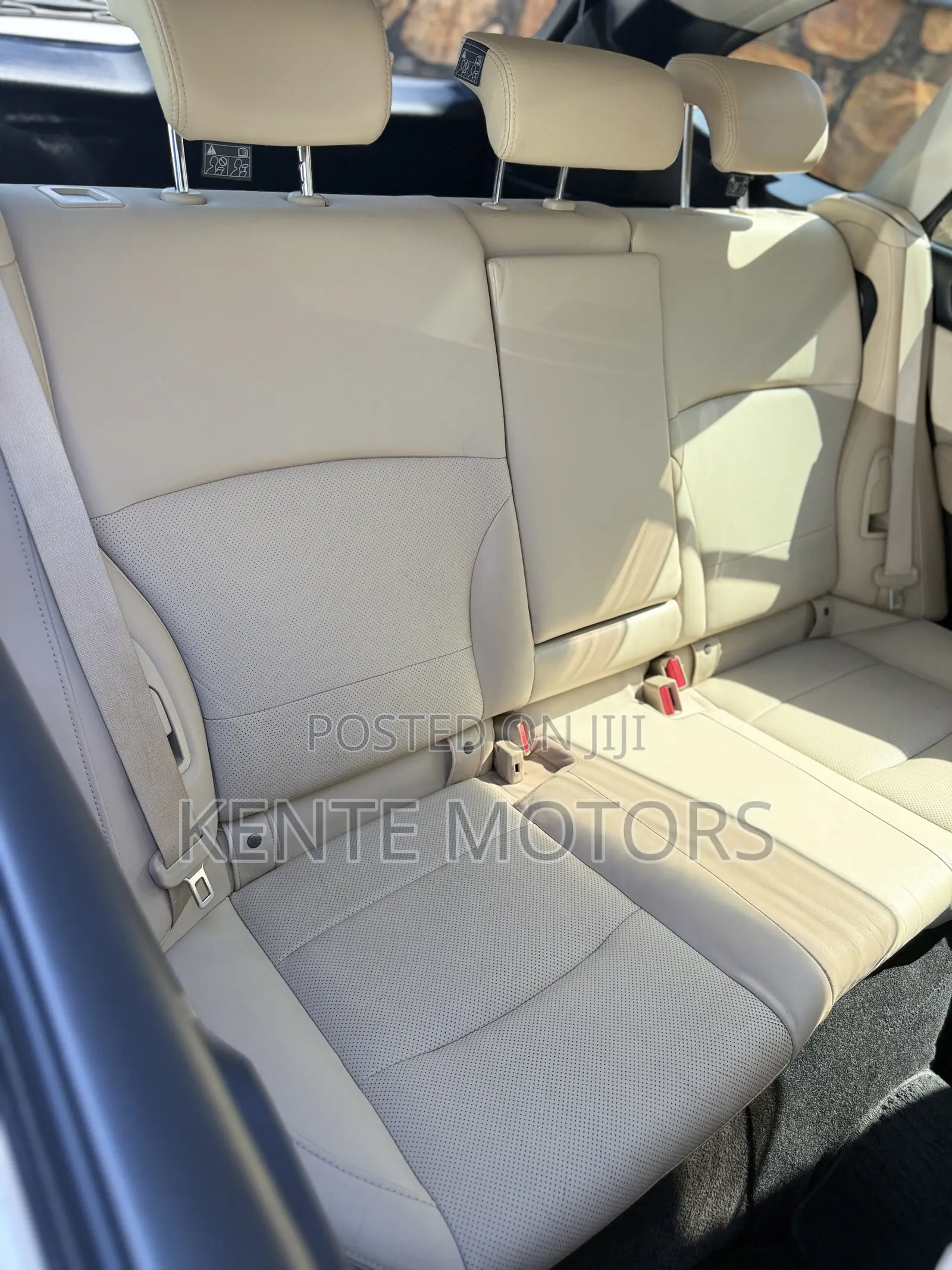 Subaru Outback 2.5i Premium AWD 2017 Gold