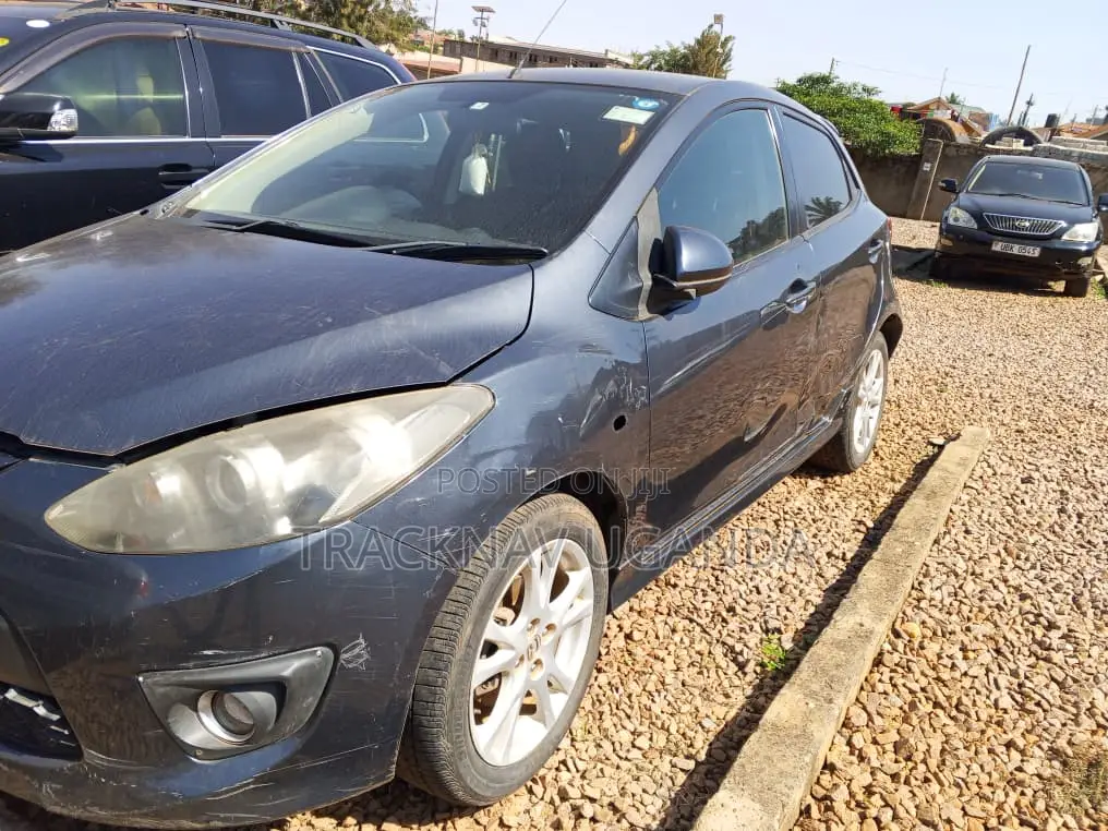 Mazda Demio 2009 Gray