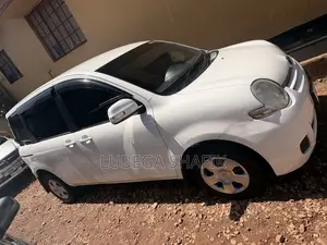 Toyota Sienta 2008 Black
