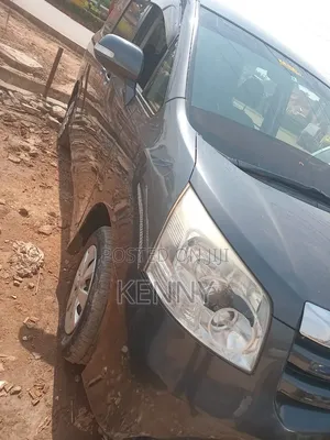 Toyota Noah 2009 Gray