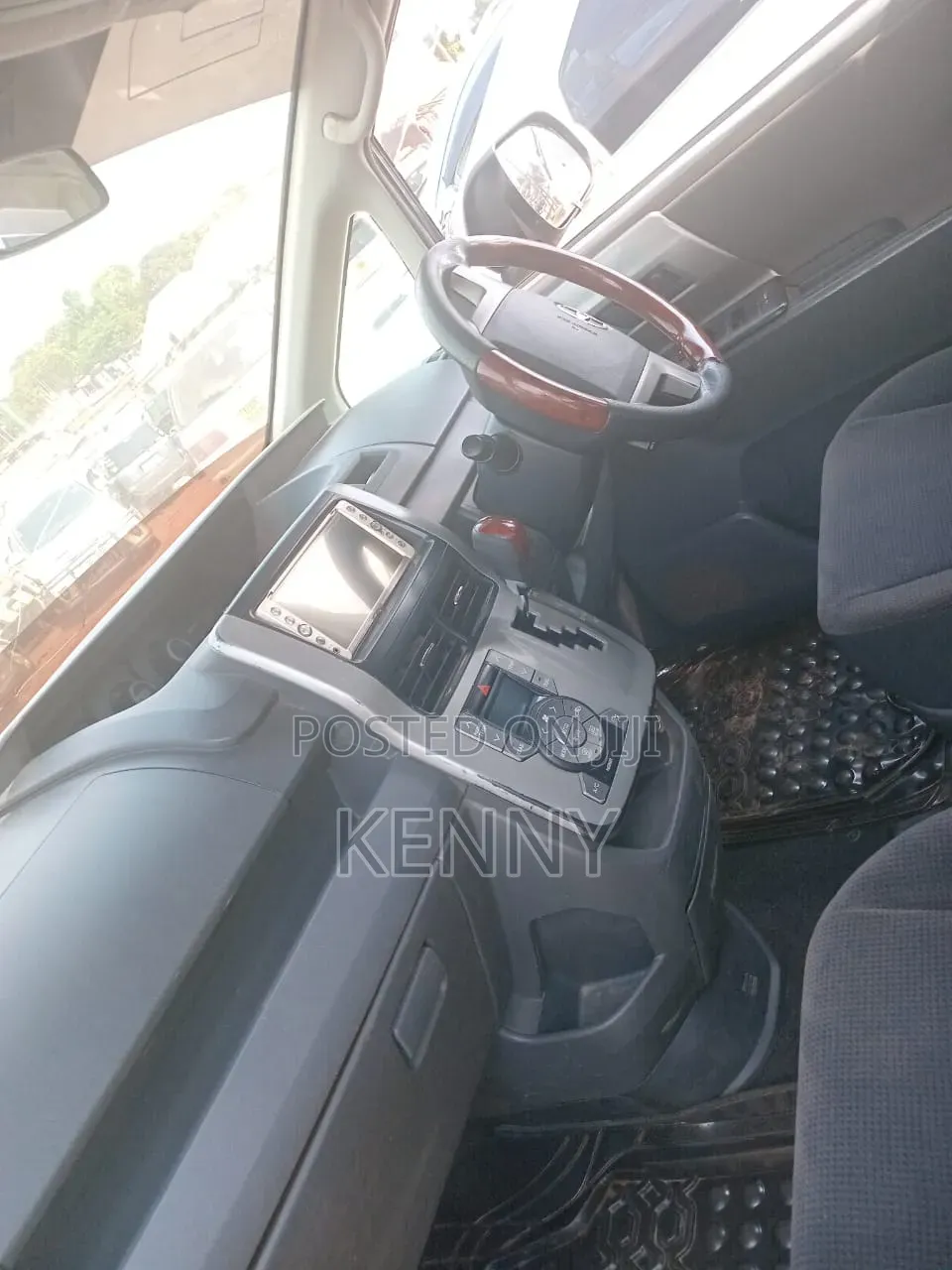 Toyota Noah 2009 Gray