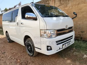 Toyota HiAce 2012 White