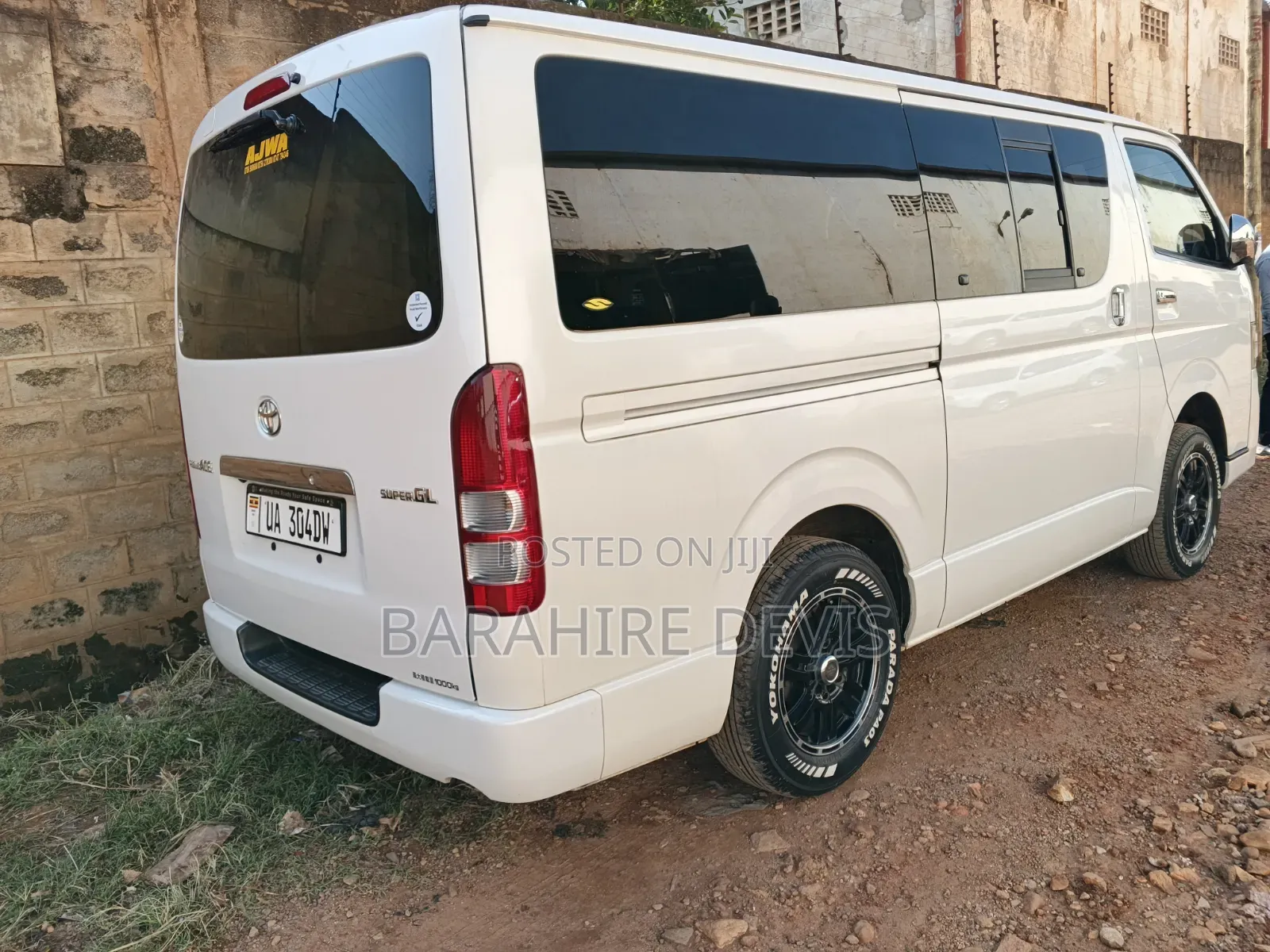 Toyota HiAce 2012 White