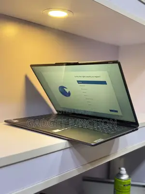 New Laptop Lenovo Yoga 7i 16GB Intel Core Ultra 7 SSD 1T
