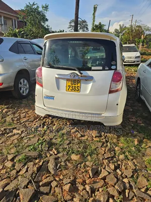 Toyota Ractis 2008 White