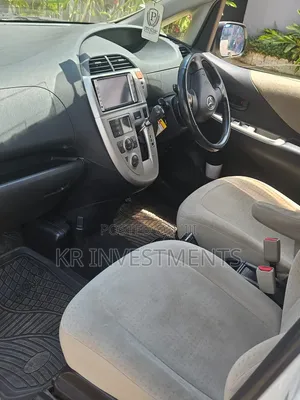 Toyota Ractis 2008 White