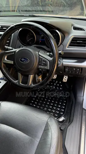 Subaru Legacy 2.5i AWD 2017 Silver