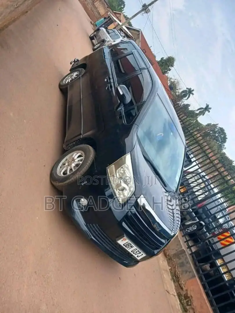 Toyota Noah 2012 Black