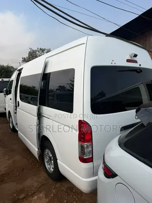 Toyota HiAce 2015 White