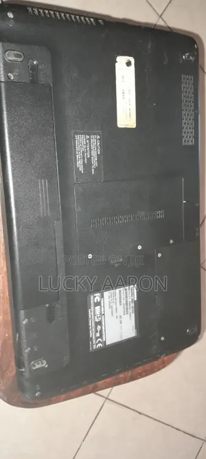 Laptop Toshiba Satellite C655 4GB Intel Pentium HDD 256GB