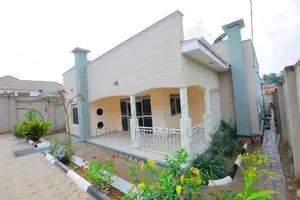 4bdrm House in Nangabo for sale