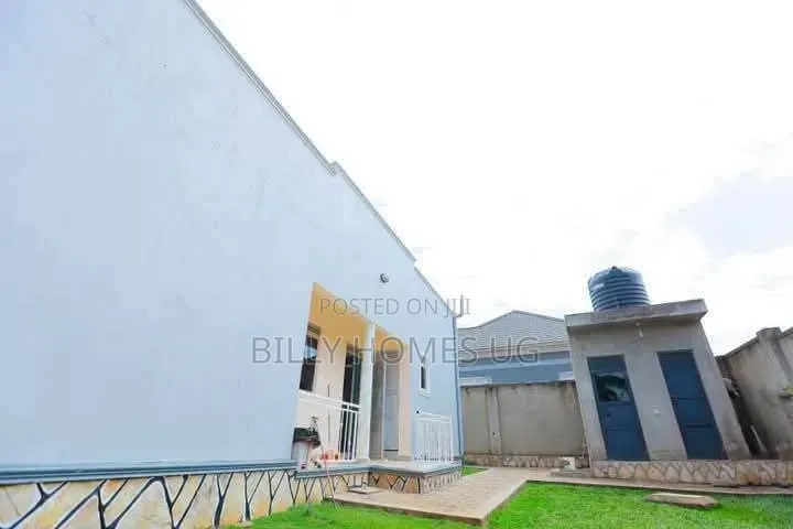 4bdrm House in Nangabo for sale