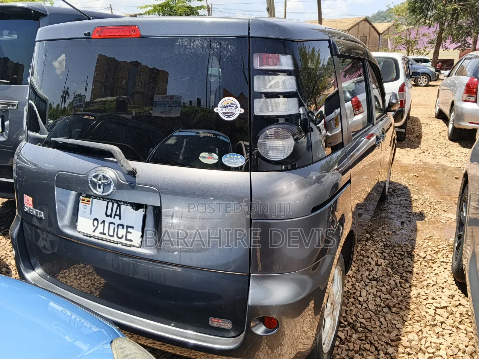 Toyota Sienta 2010 Gray
