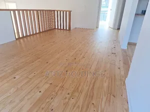 Wooden Flooring Services From Construction to Finishing to Polishing