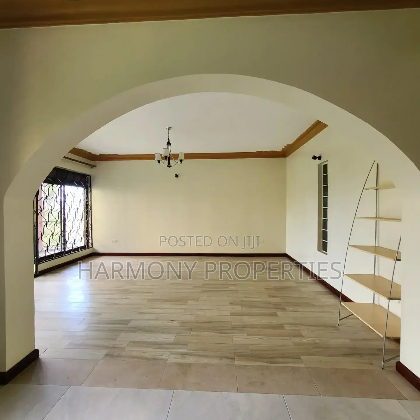 3bdrm Apartment in Muyenga, Central Division for rent