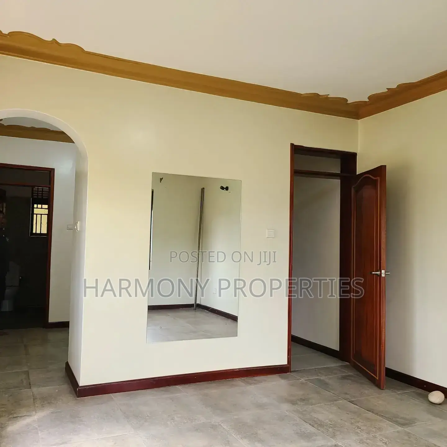 3bdrm Apartment in Muyenga, Central Division for rent