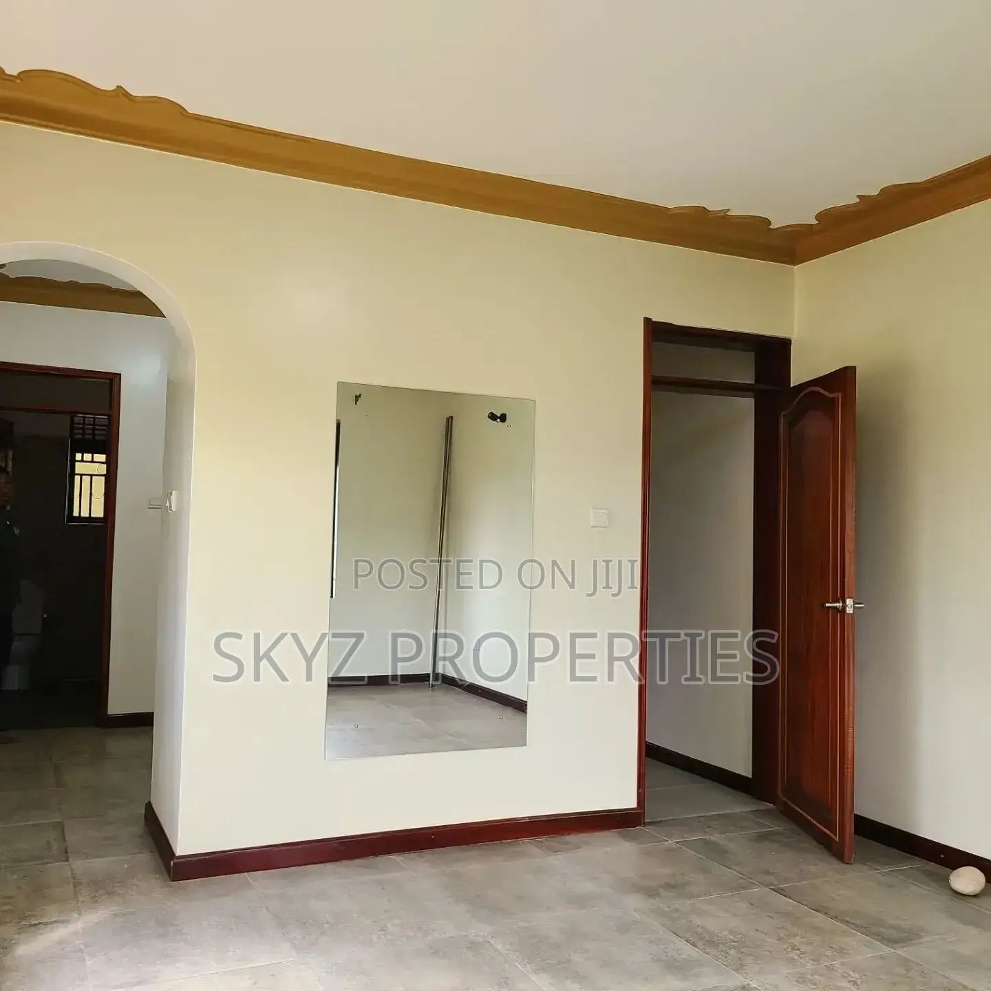 3bdrm Apartment in Muyenga, Central Division for rent