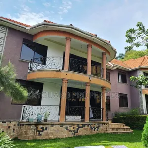 3bdrm Apartment in Muyenga, Central Division for rent