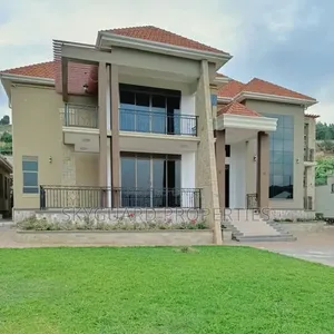 6bdrm Mansion in Buziga, Central Division for rent