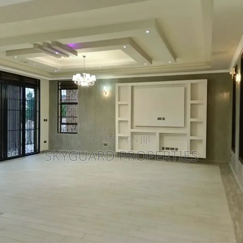 6bdrm Mansion in Buziga, Central Division for rent