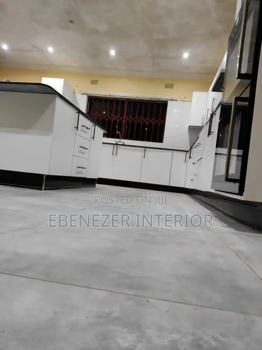 White Kitchen Cabinet