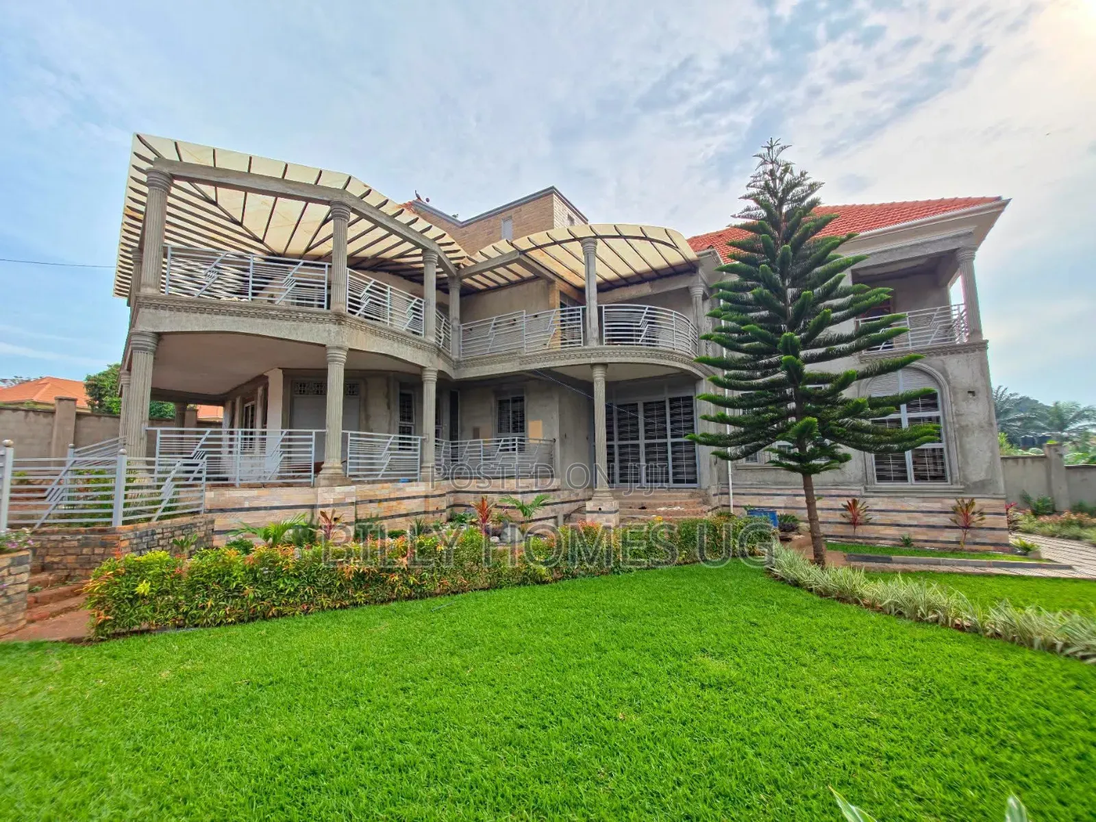6bdrm Mansion in Nakawa for sale