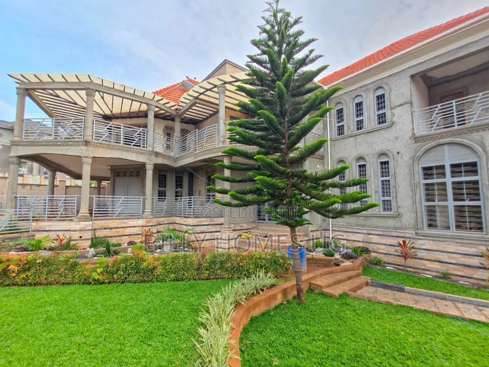 6bdrm Mansion in Nakawa for sale