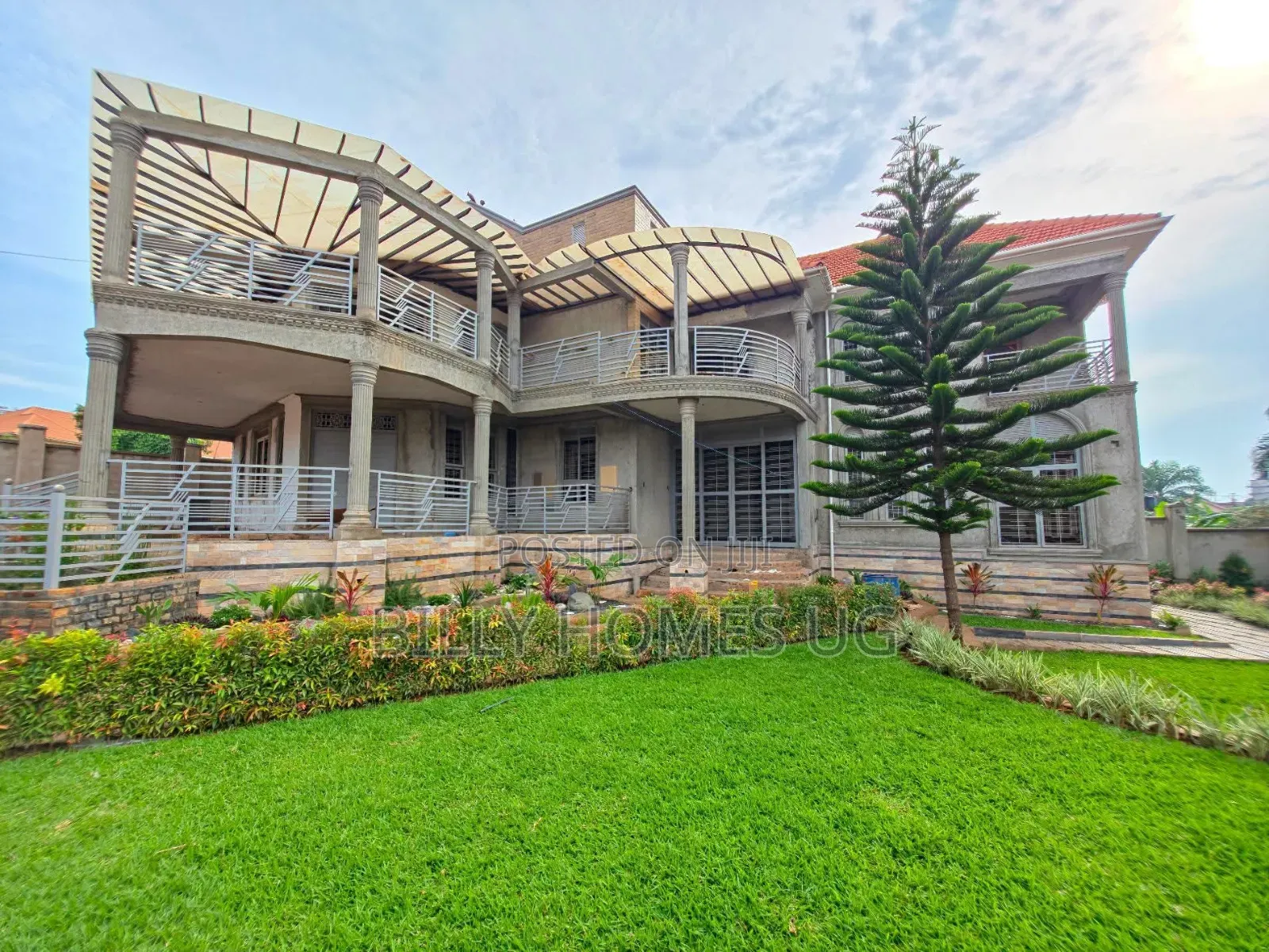 6bdrm Mansion in Nakawa for sale