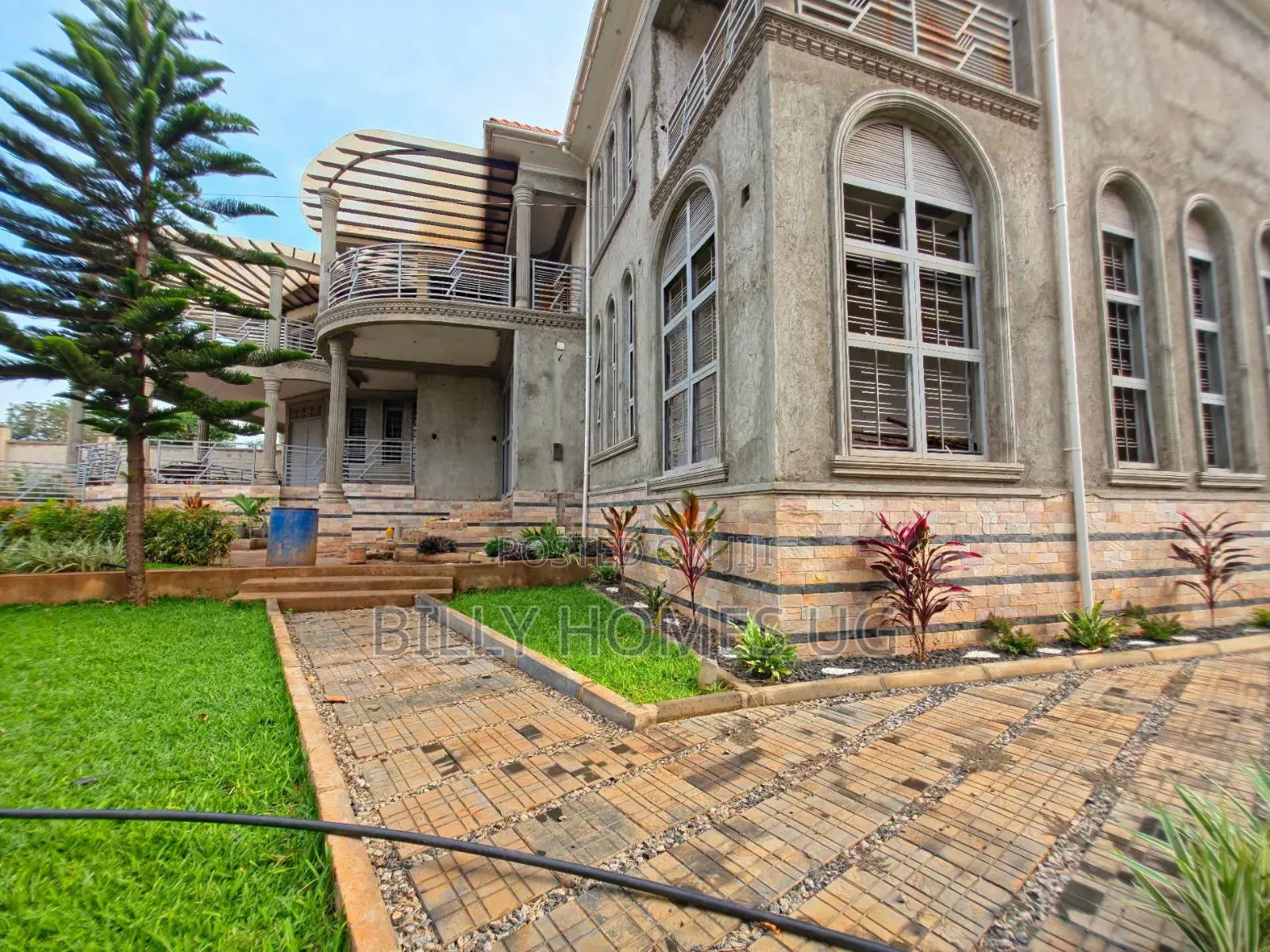 6bdrm Mansion in Nakawa for sale