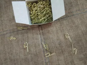 Gold Small Curtain Hooks Per Box