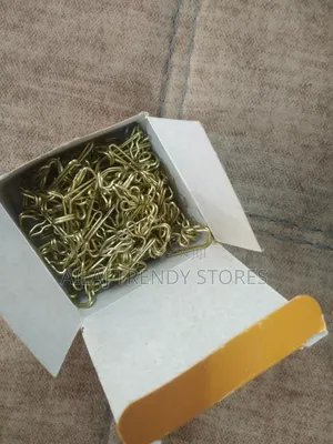 Gold Small Curtain Hooks Per Box