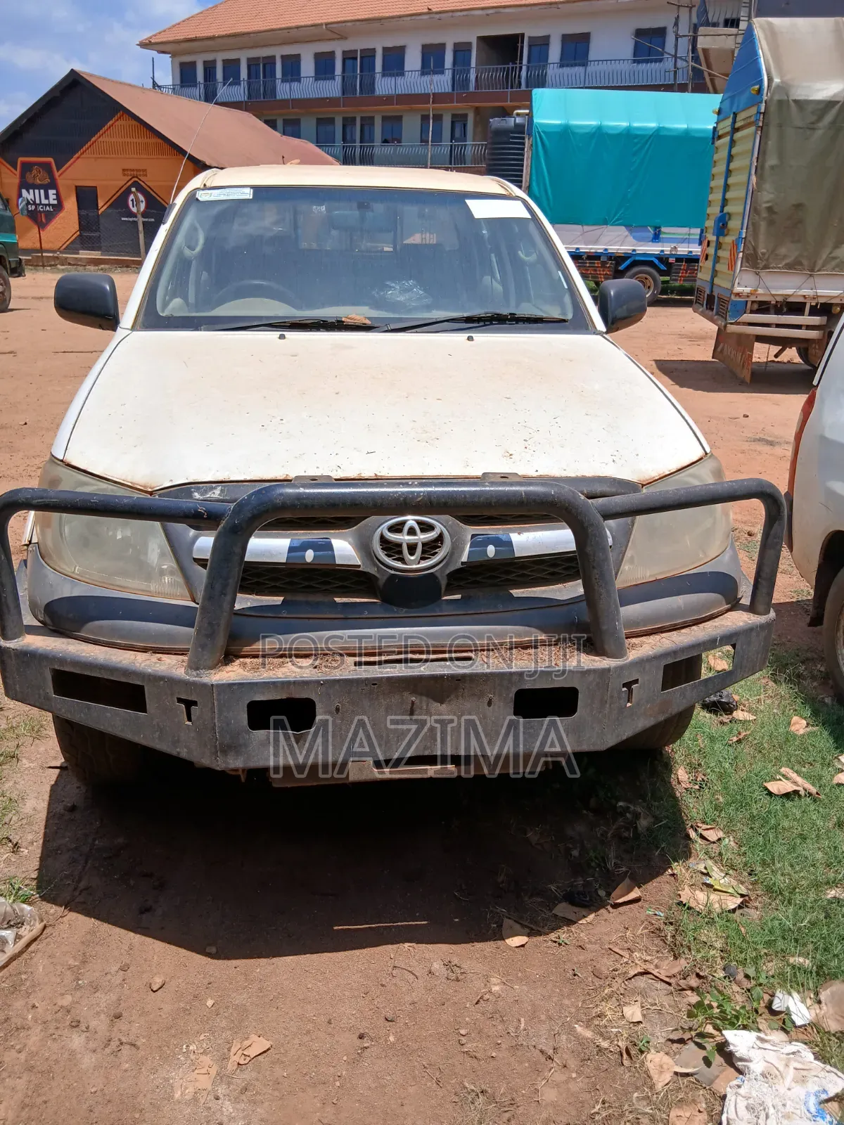 Toyota Hilux 2008 White