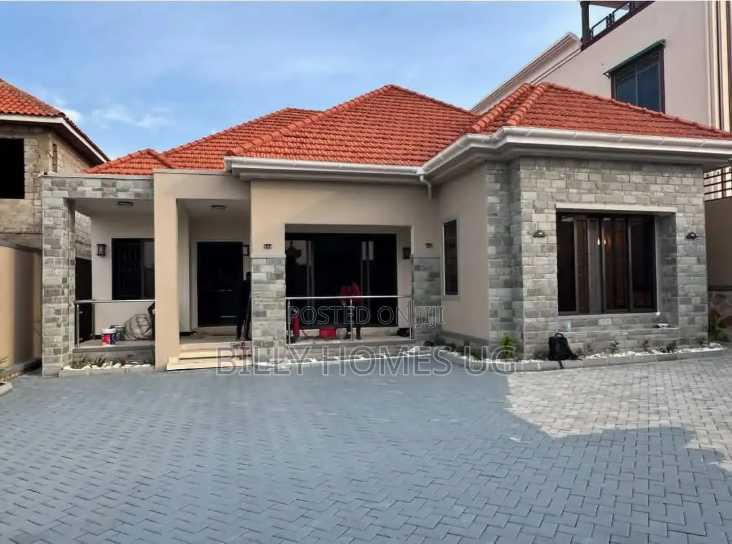 4bdrm Bungalow in Kira for sale