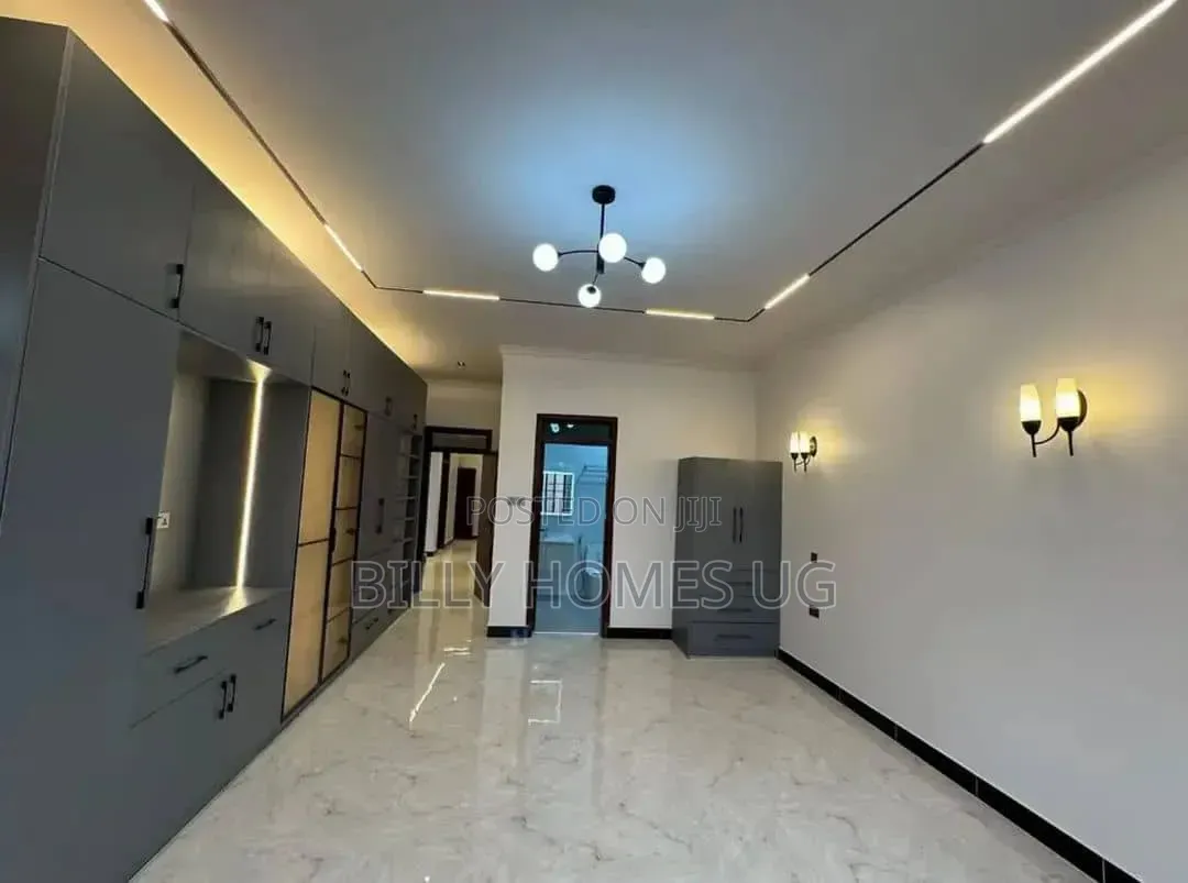 4bdrm Bungalow in Kira for sale