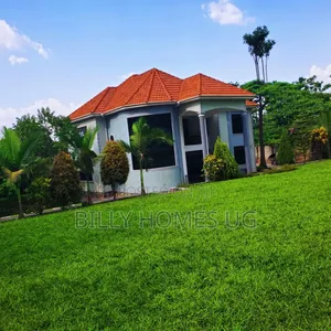 5bdrm Mansion in Busukuma for sale