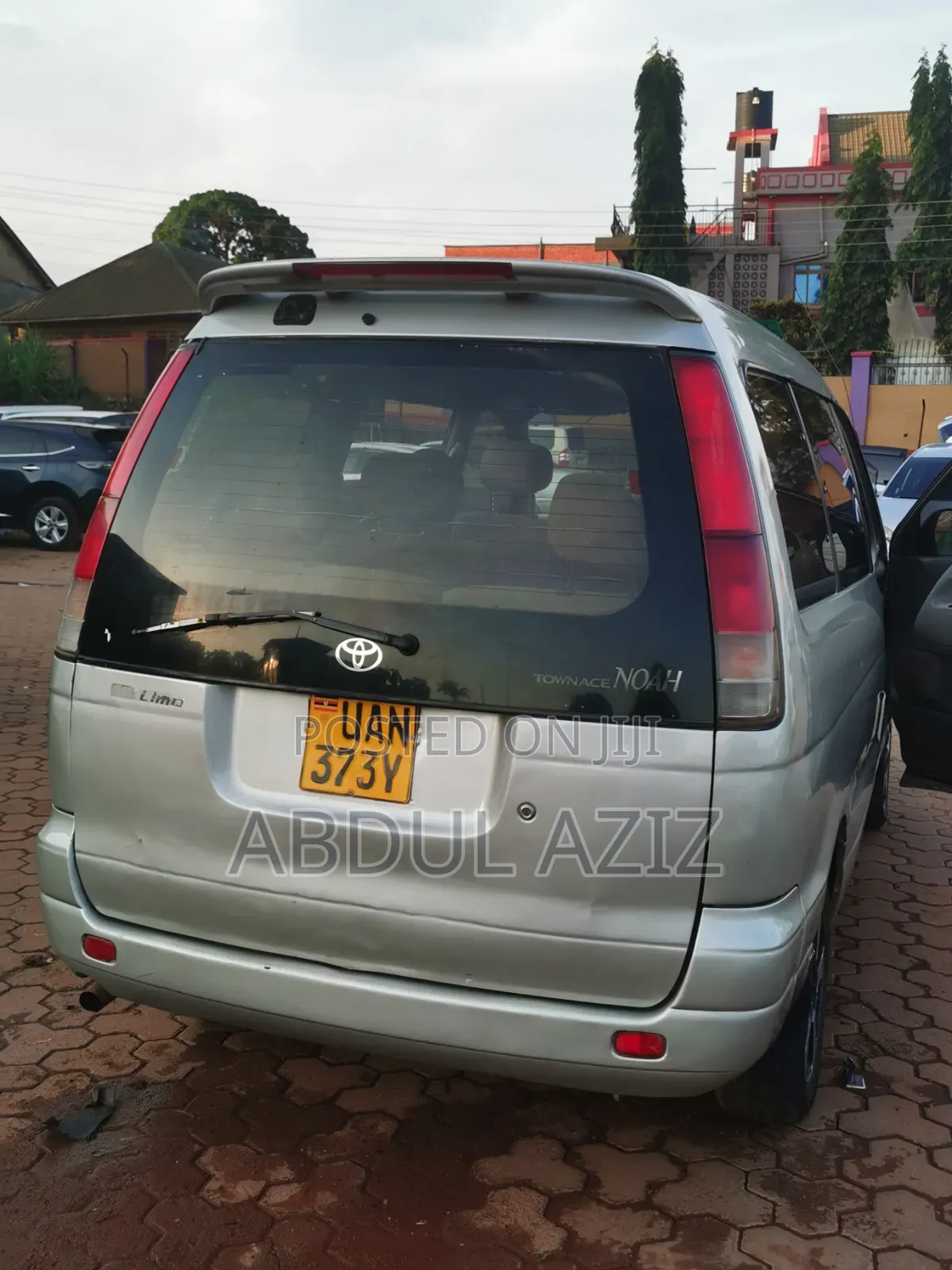 Toyota Noah 2002 Silver