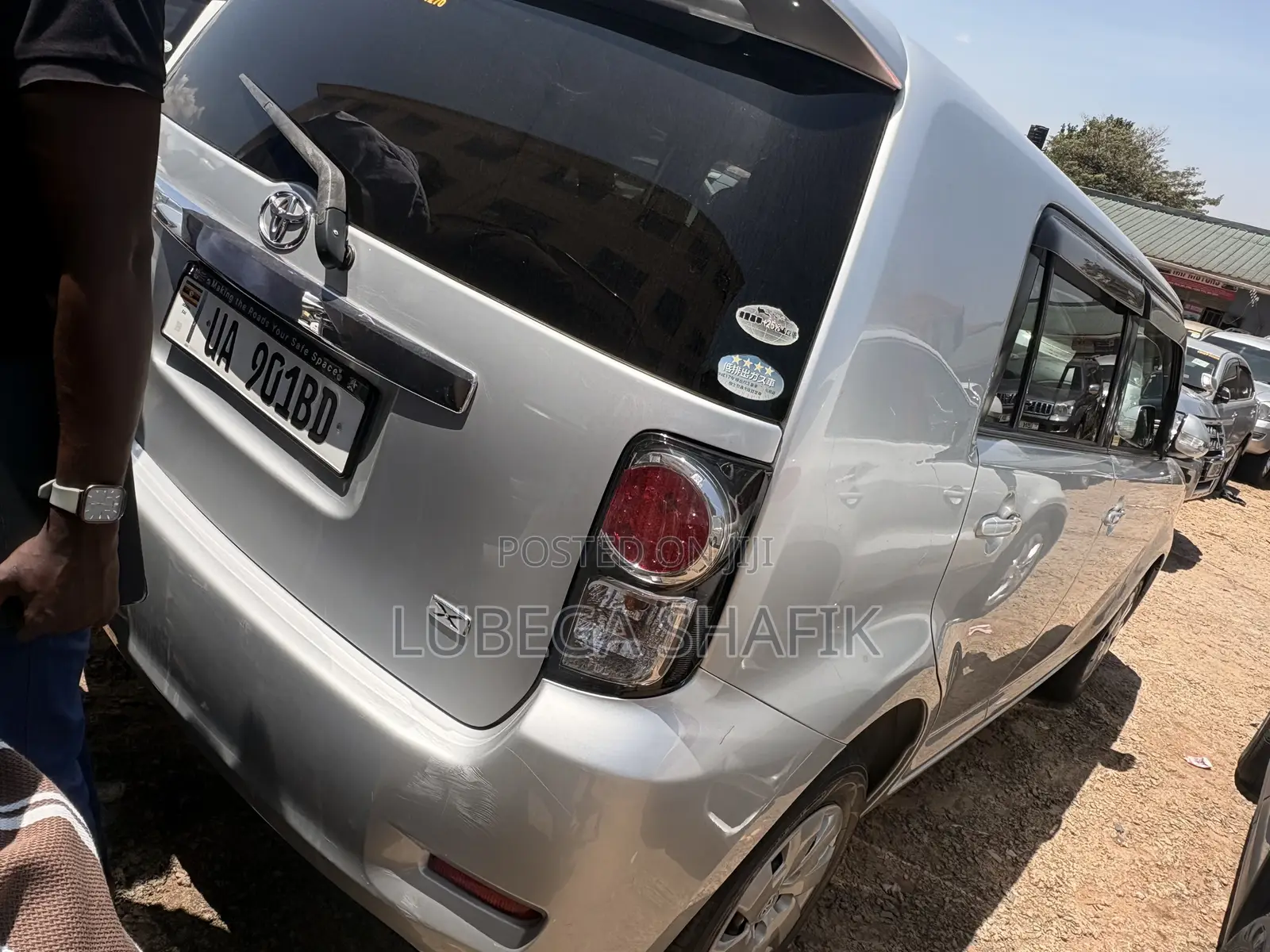 Toyota Corolla Rumion 2011 Silver