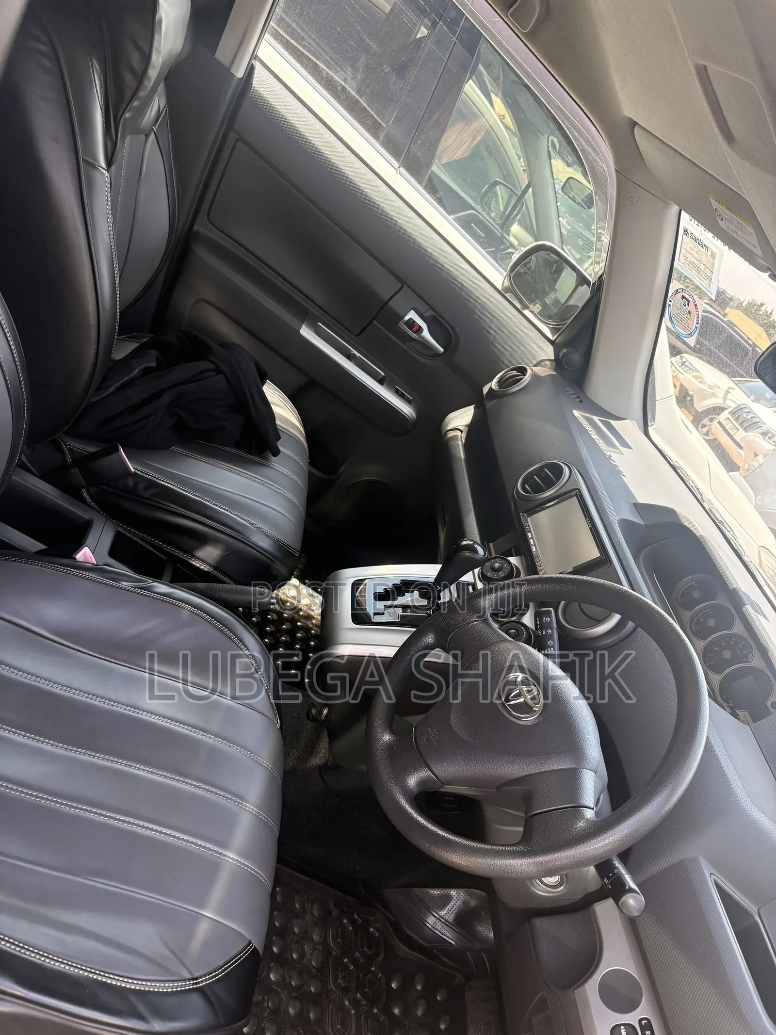 Toyota Corolla Rumion 2011 Silver