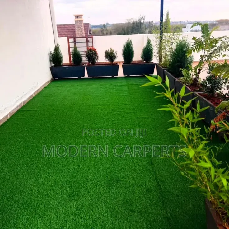 Crornic Artificial Turf