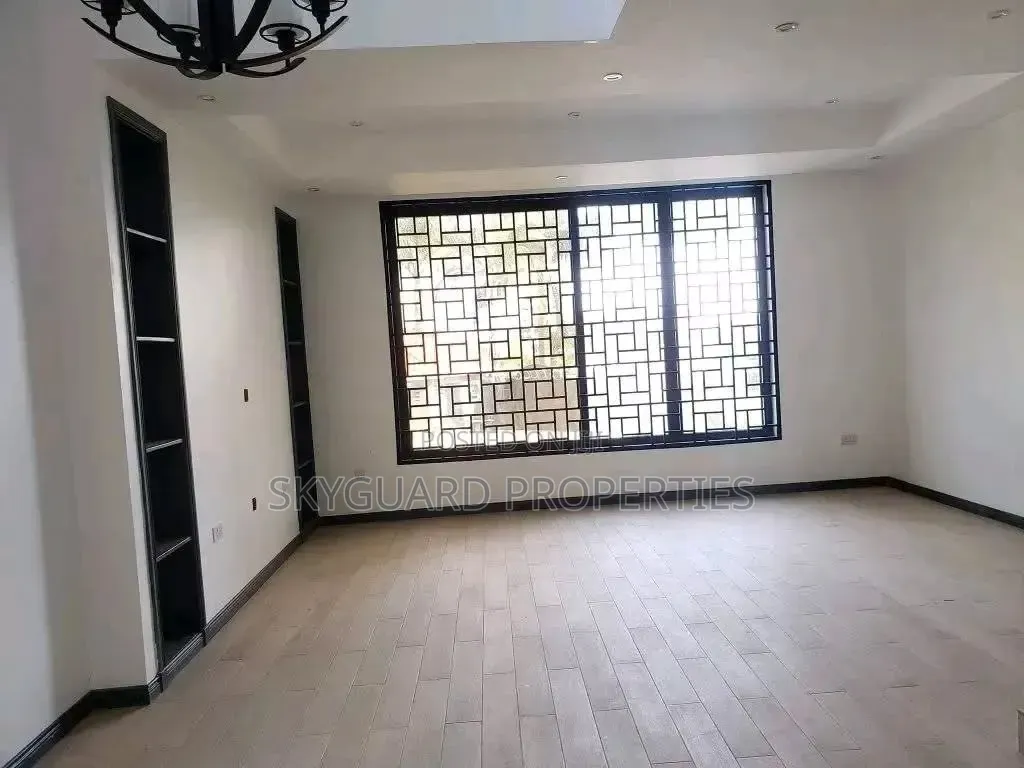4bdrm Apartment in Bunga, Central Division for rent