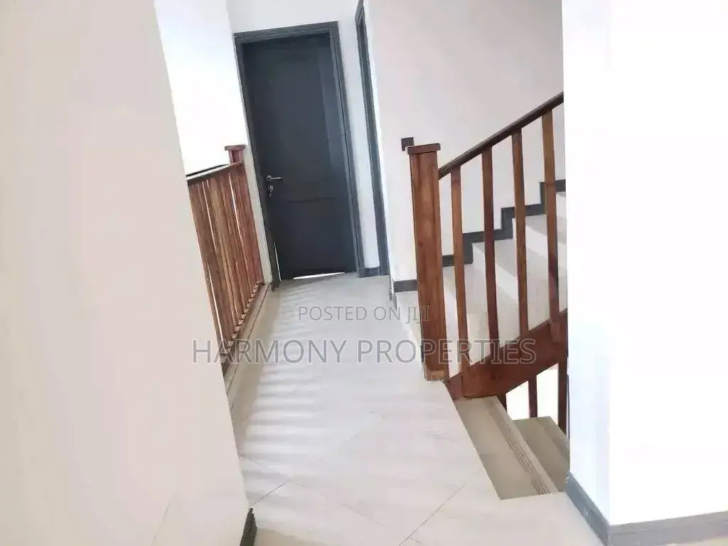 4bdrm Apartment in Bunga, Central Division for rent