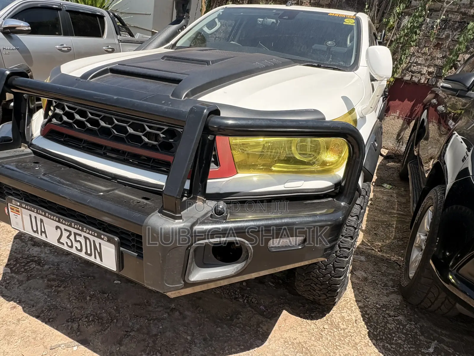 Toyota Hilux Revo Double Cab Deisel 2.4 AWD 2018 White