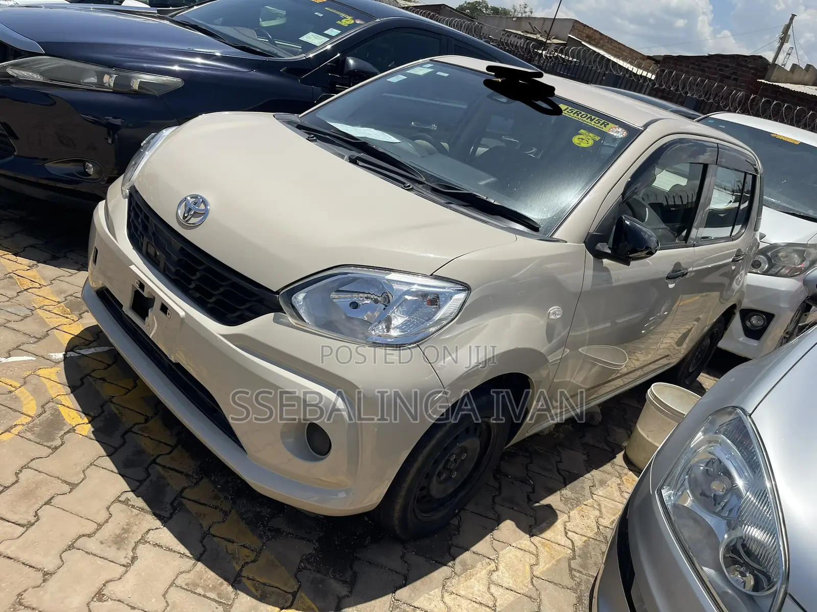 Toyota Passo 2017 Gold
