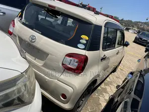 Toyota Passo 2017 Gold
