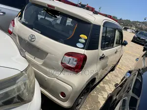 Toyota Passo 2017 Gold